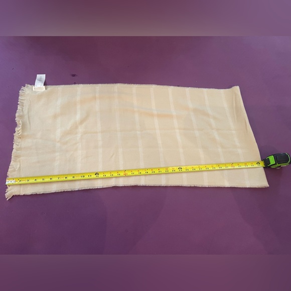 Candace Cameron Bure Hat & Scarf Set NWOT - Picture 8 of 9